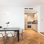 Cool And Big Central Apartment Duomo - White